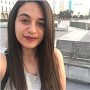 Doy clases económicas de francés. Es una lengua que me encanta la hablo desde que tenía 3 años!